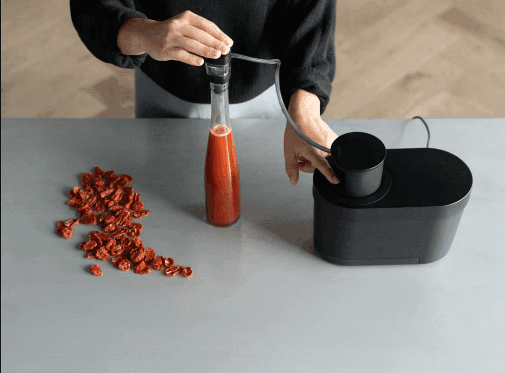 Picture of the Bora Vacuum Sealer QVac, perfect for the UAE